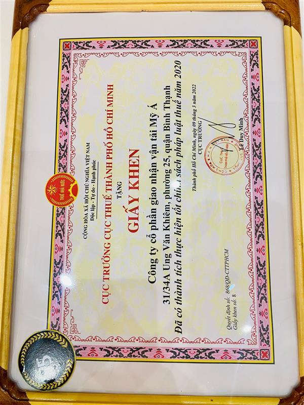 Merit Certificate of the Director of the Ho Chi Minh City Tax Department to ASL Logistics for good implementation of the tax policy and law in 2020