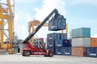 Thực hiện thí điểm bình ổn giá dịch vụ bốc dỡ container