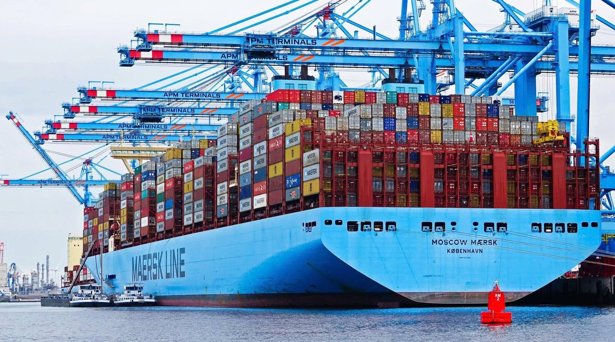 MAERSK VÀ HAPAG-LLOYD KHÔI PHỤC MỘT TUYẾN VẬN TẢI QUA KÊNH ĐÀO SUEZ 