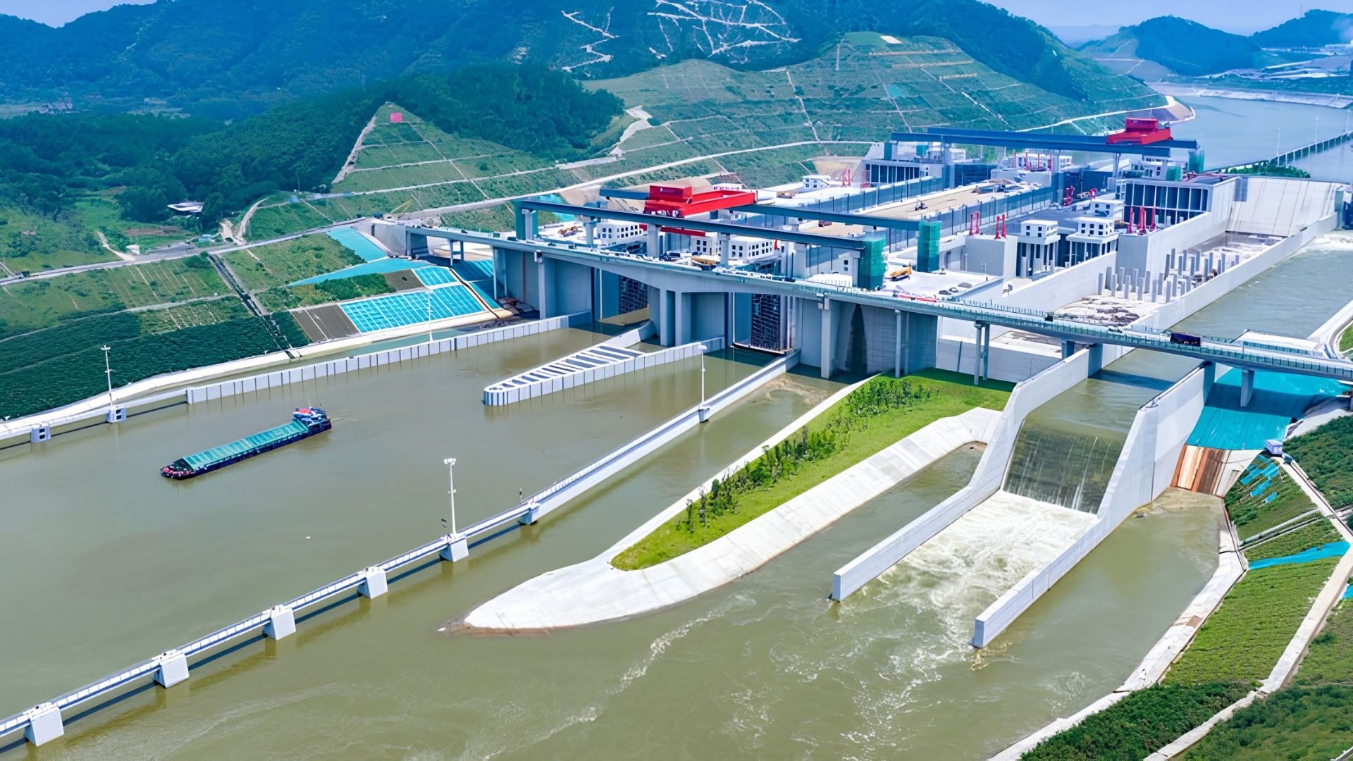 Trung Quốc hoàn thành xây kênh đào 10 tỷ USD đưa "cửa ngõ mới" kết nối Việt Nam và các nước ASEAN 